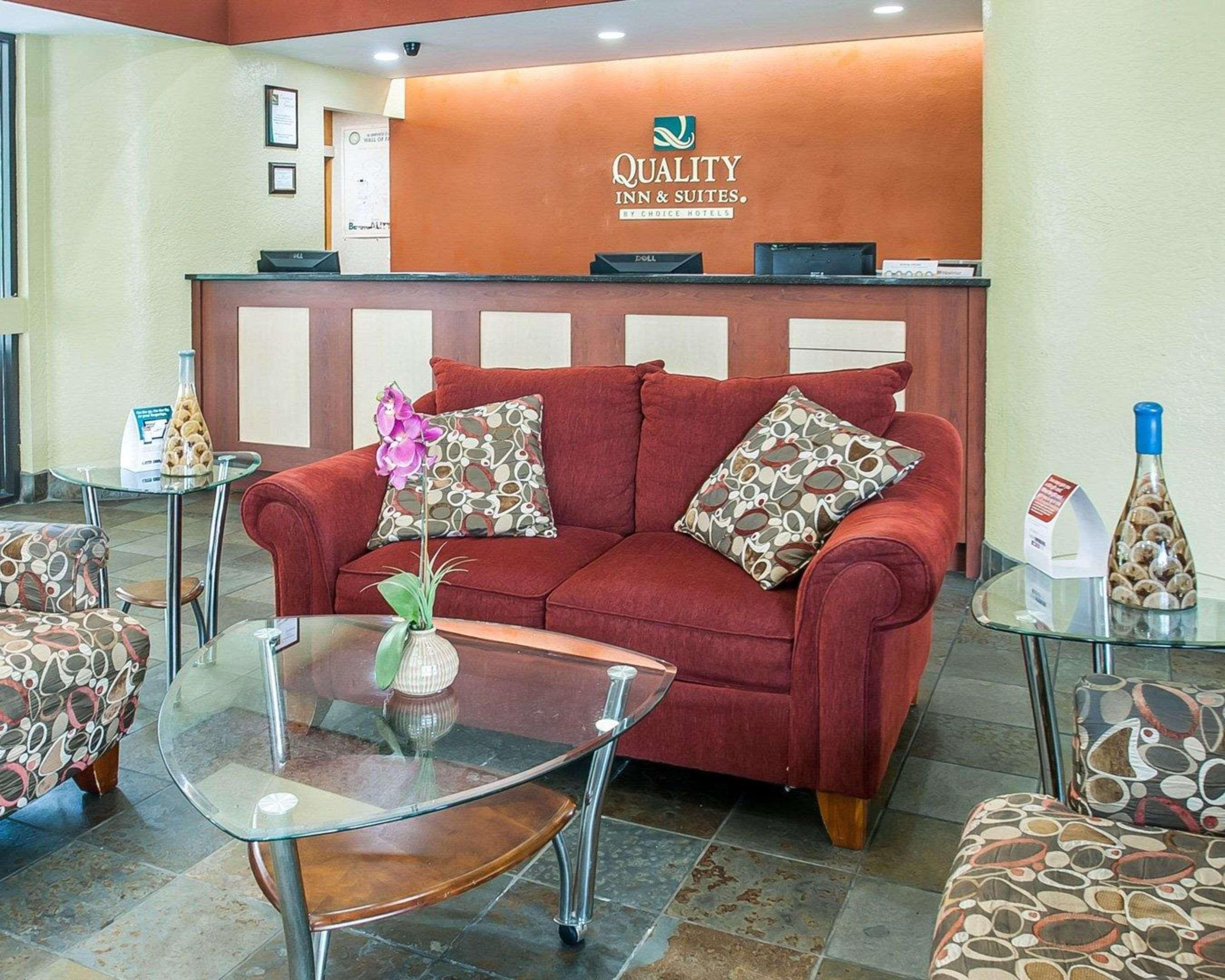 Quality Inn & Suites Kansas City I-435N Near Sports Complex Dış mekan fotoğraf